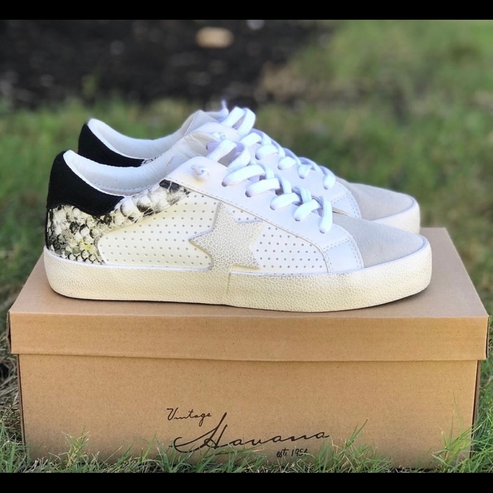 EUC Vintage Havana sneakers